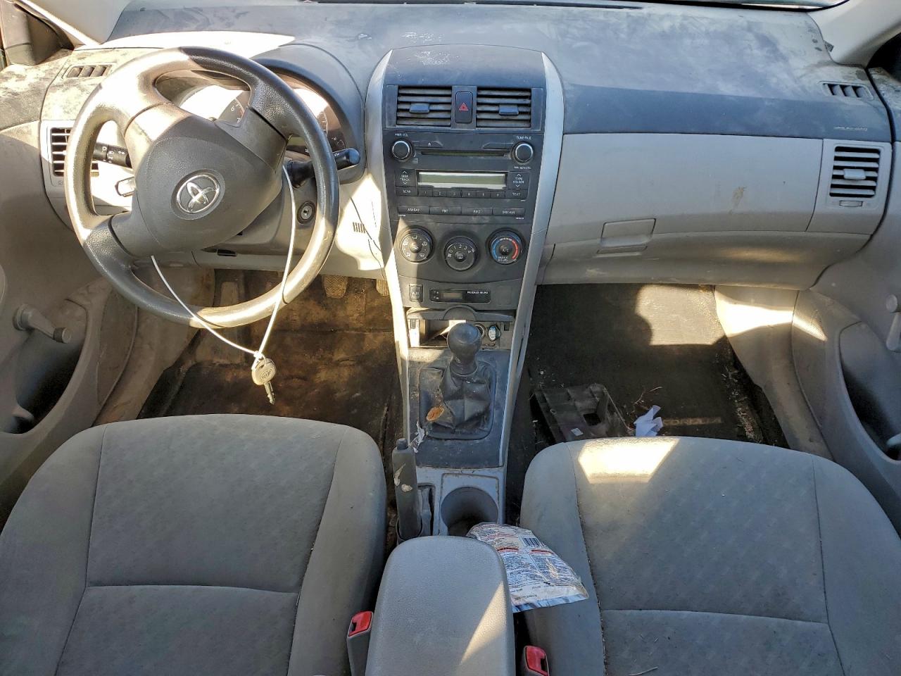 2010 TOYOTA COROLLA BASE photo 15