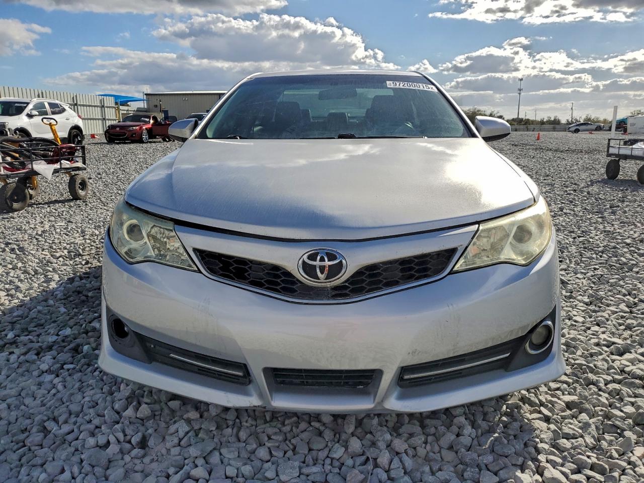 2014 TOYOTA CAMRY SE photo 5
