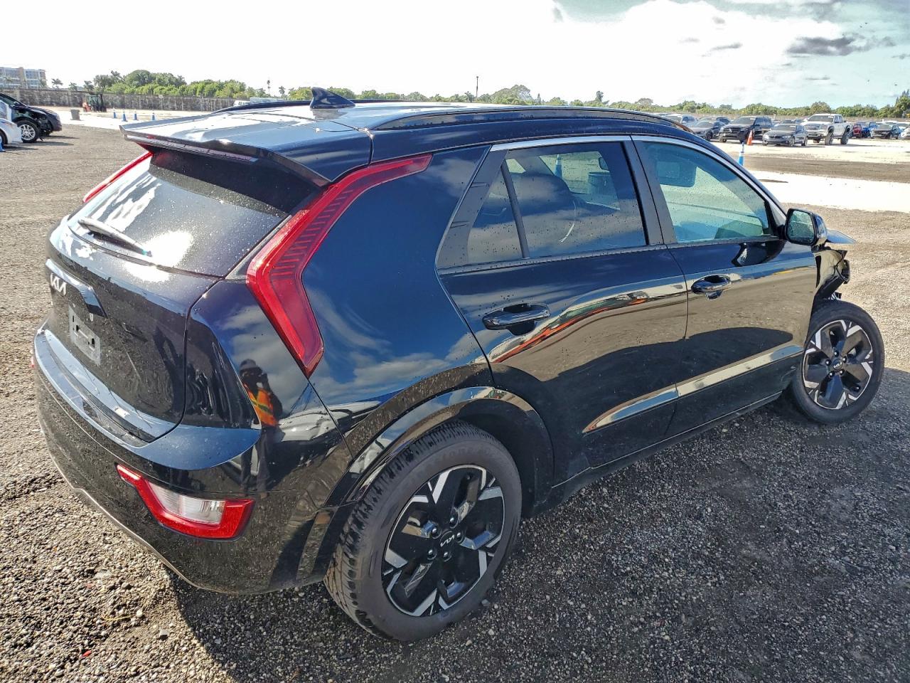2024 KIA NIRO WIND photo 3