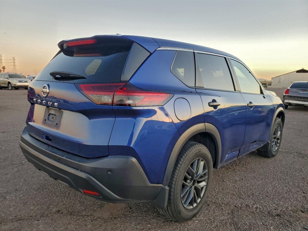2021 NISSAN ROGUE S photo 3