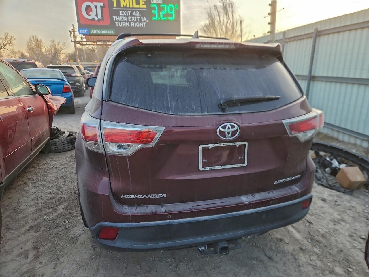 2016 TOYOTA HIGHLANDER LIMITED photo 6