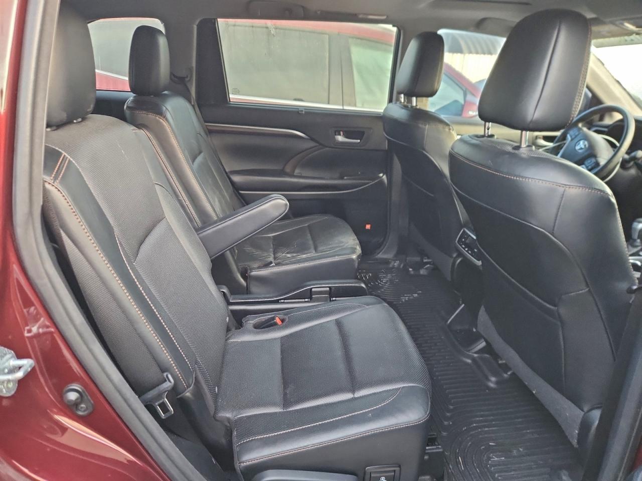 2016 TOYOTA HIGHLANDER LIMITED photo 11