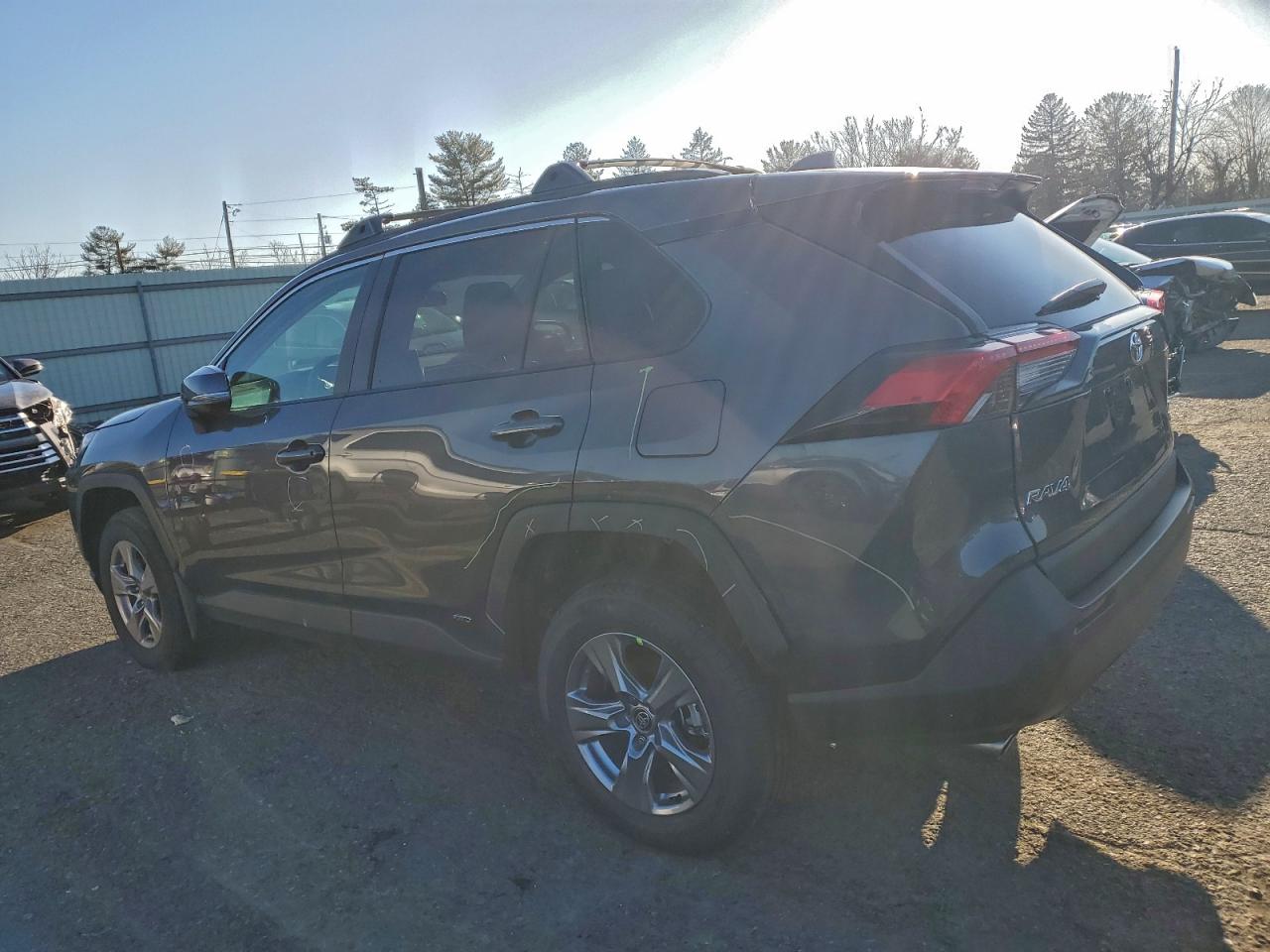 2025 TOYOTA RAV4 XLE photo 2