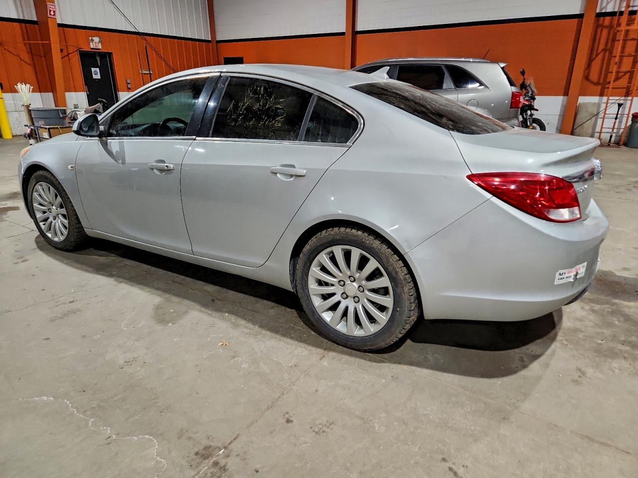 2011 BUICK REGAL CXL photo 2