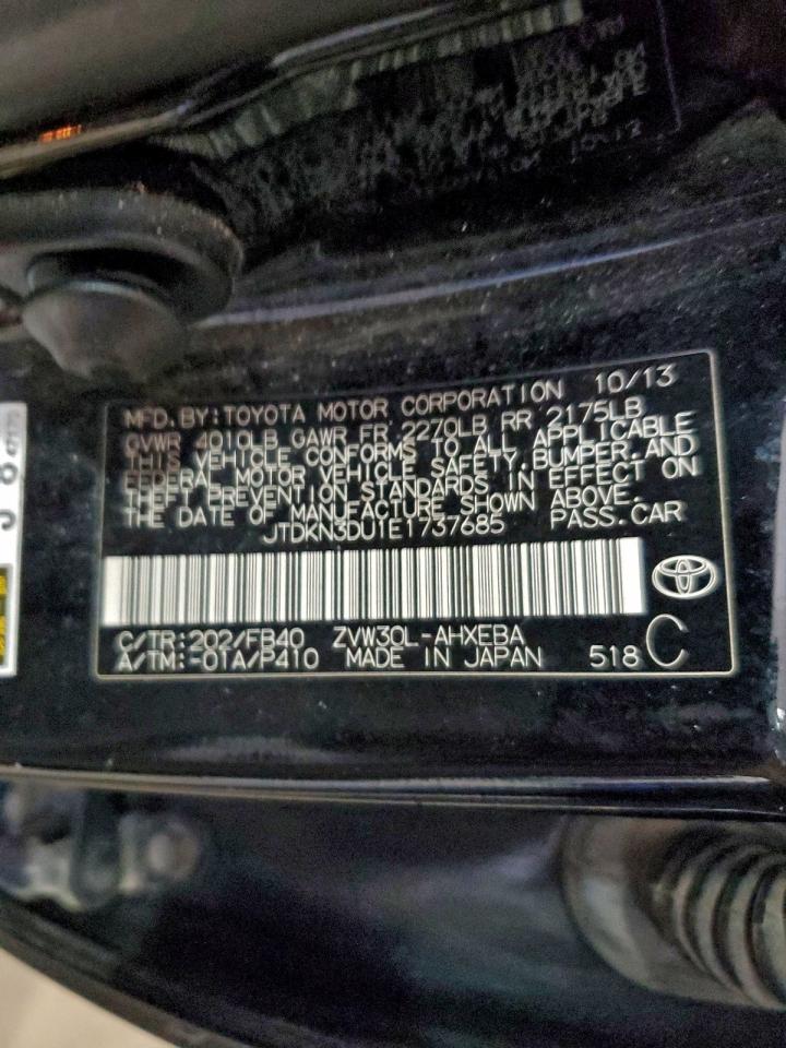 2014 TOYOTA PRIUS photo 12