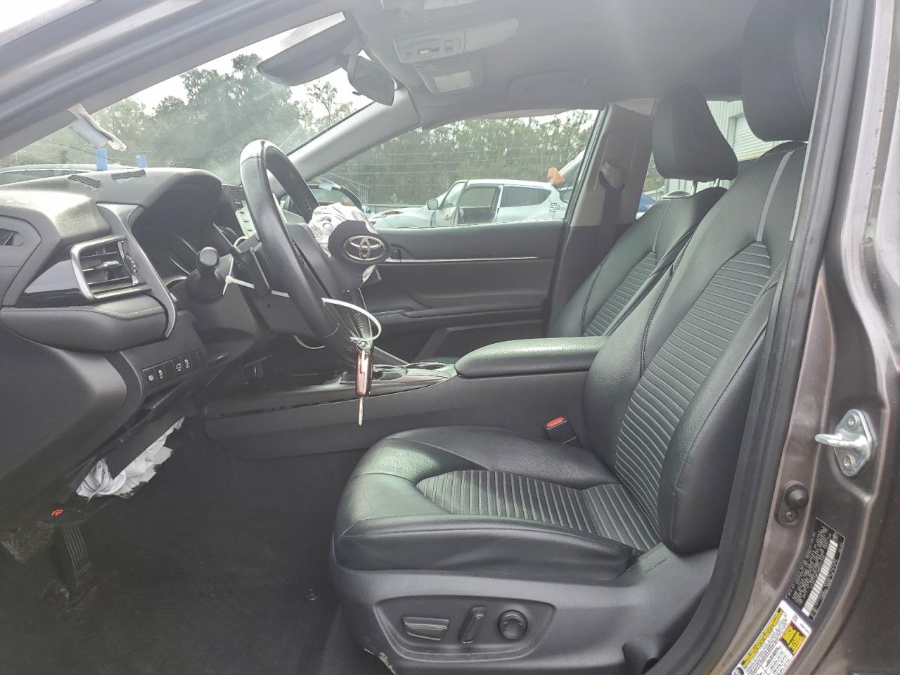 2021 TOYOTA CAMRY SE photo 7