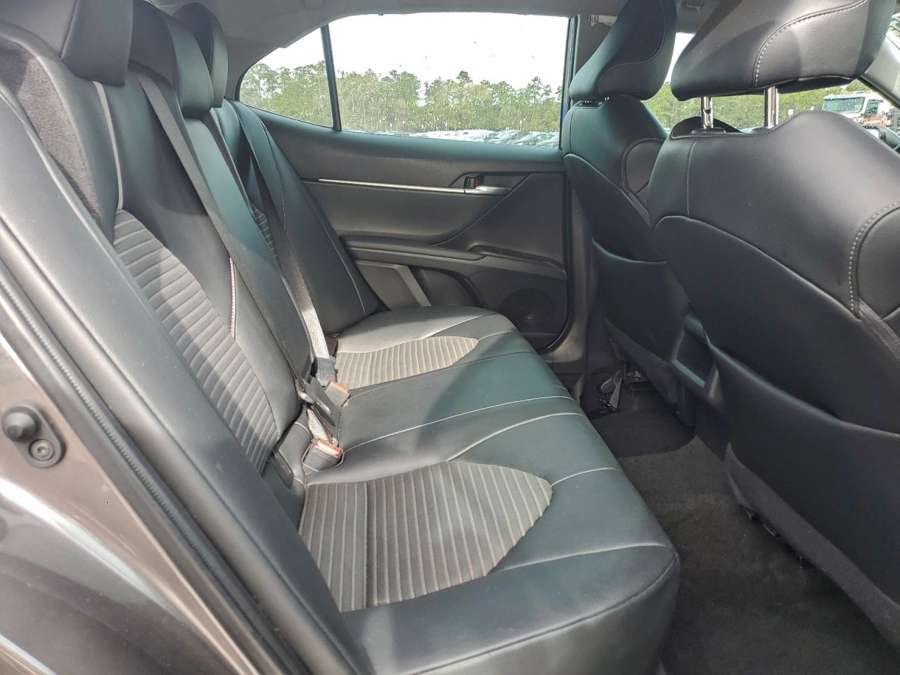 2021 TOYOTA CAMRY SE photo 10