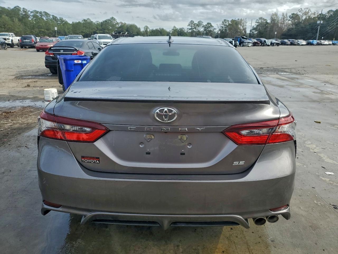2021 TOYOTA CAMRY SE photo 6
