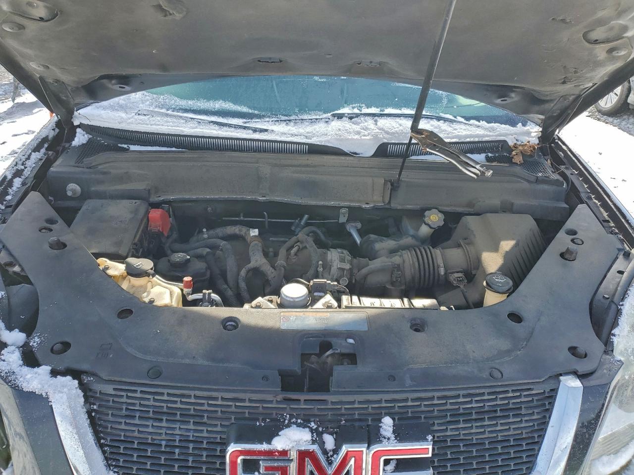 2011 GMC ACADIA SLE photo 12
