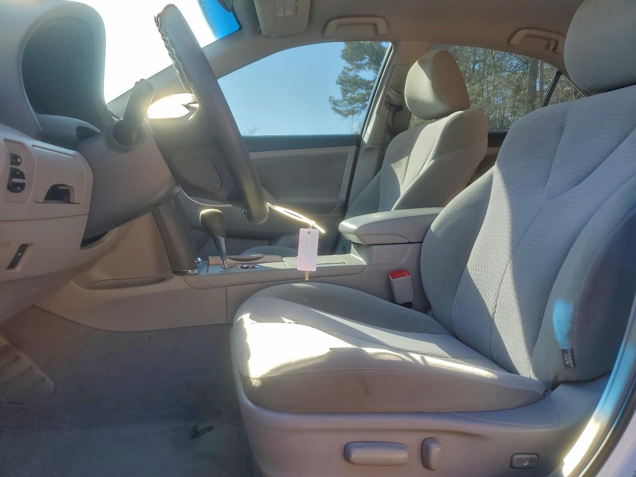2011 TOYOTA CAMRY BASE photo 7