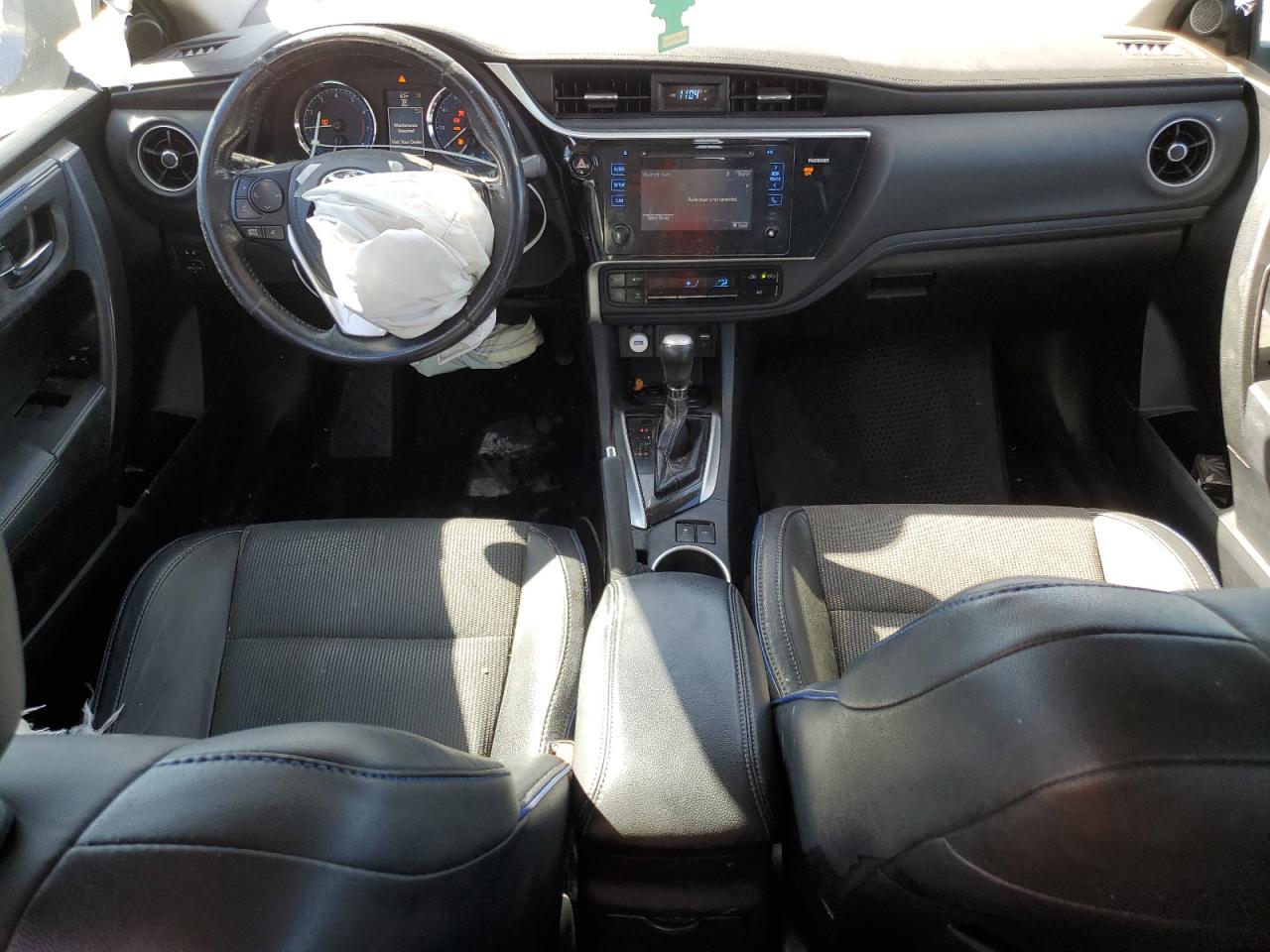 2017 TOYOTA COROLLA L photo 8