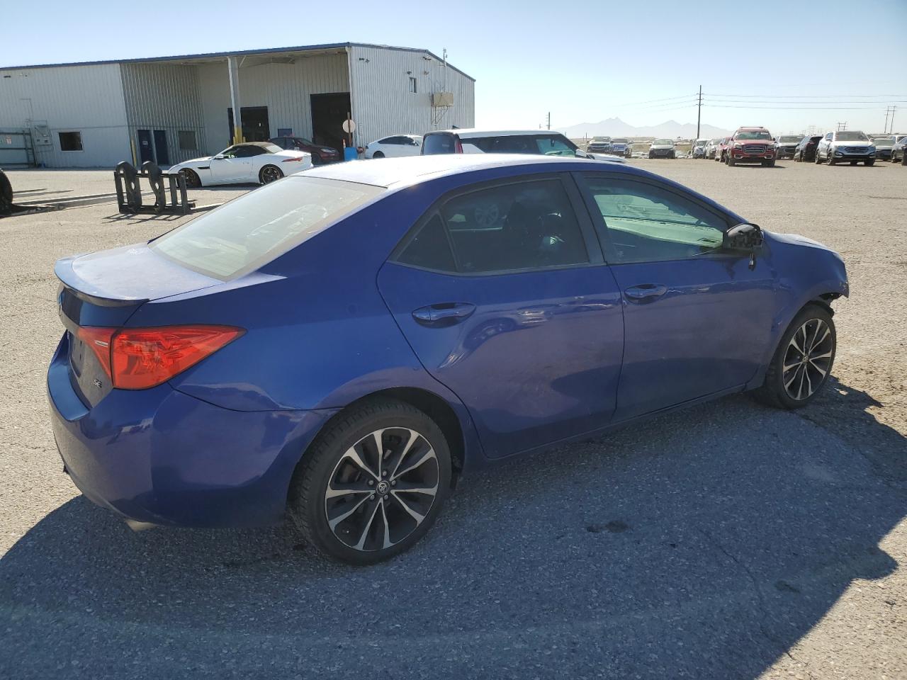 2017 TOYOTA COROLLA L photo 3