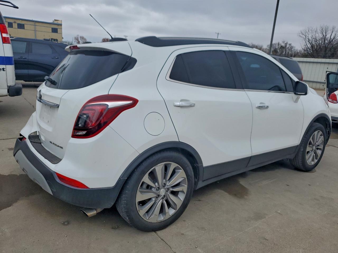 2020 BUICK ENCORE PREFERRED photo 3