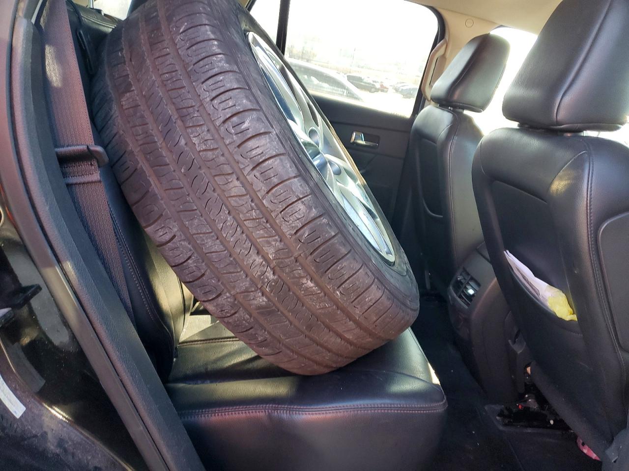 2011 FORD EDGE SEL photo 11