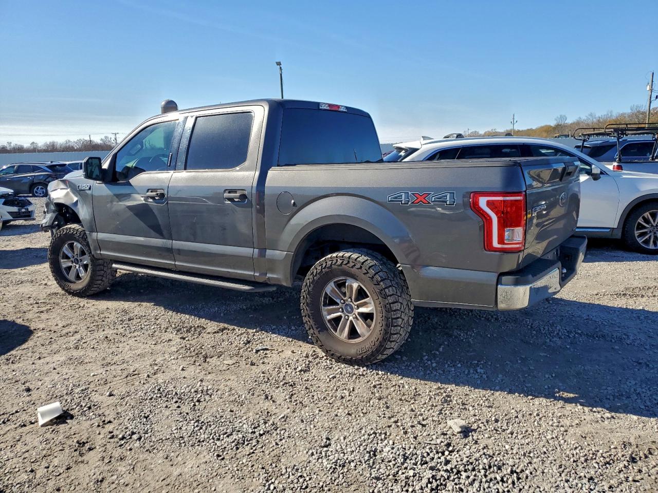 2015 FORD F150 SUPERCREW photo 2