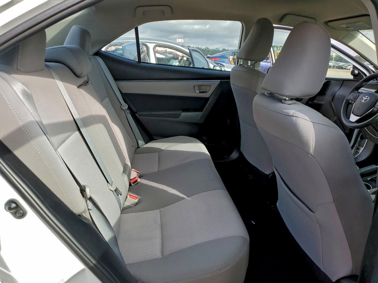 2015 TOYOTA COROLLA ECO photo 19