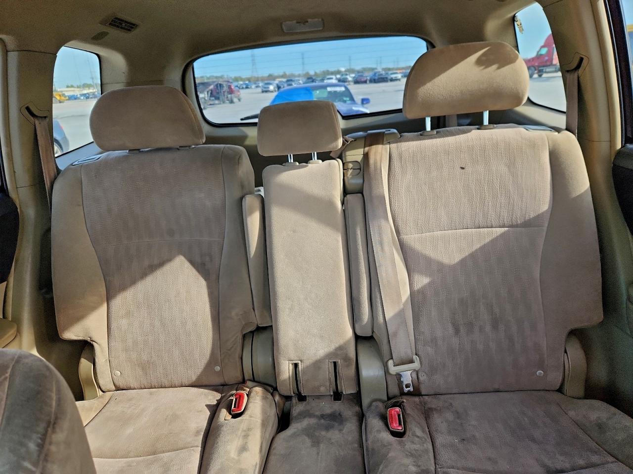 2012 TOYOTA HIGHLANDER BASE photo 19