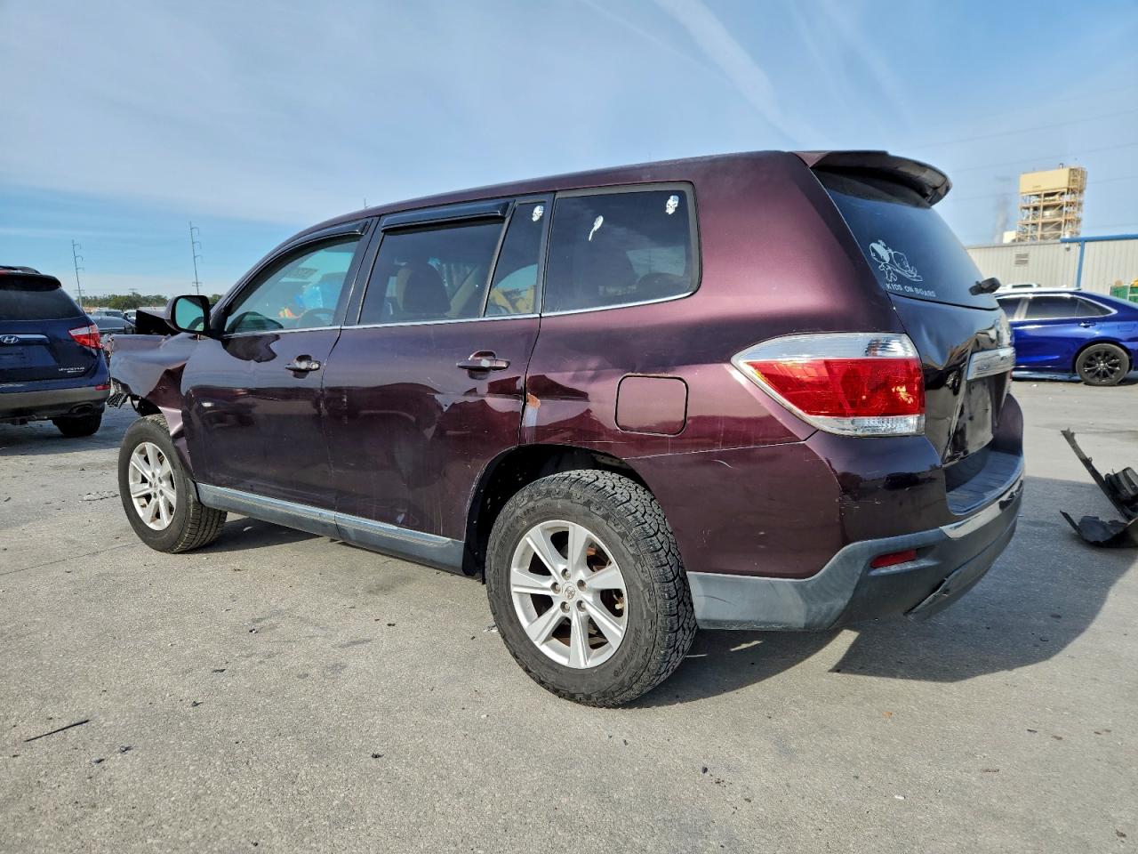 2012 TOYOTA HIGHLANDER BASE photo 3