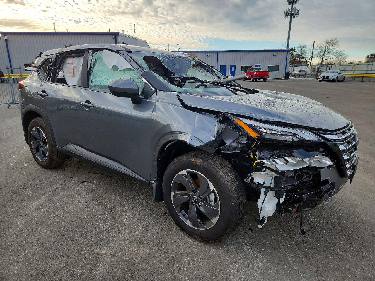 2025 NISSAN ROGUE SV photo 4