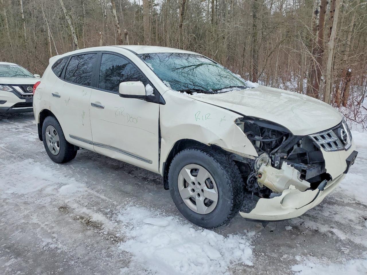 2013 NISSAN ROGUE S photo 4