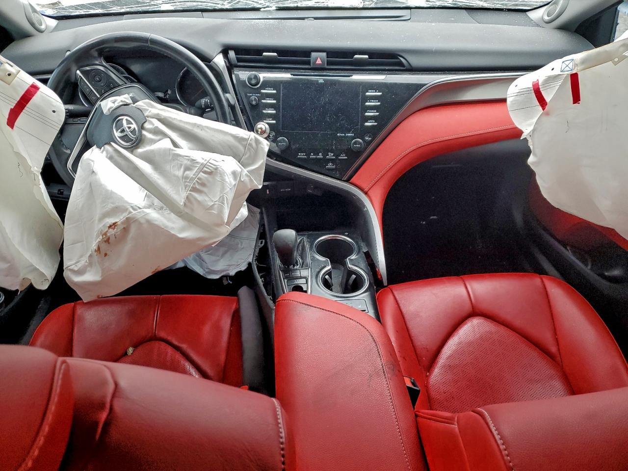 2019 TOYOTA CAMRY XSE photo 8