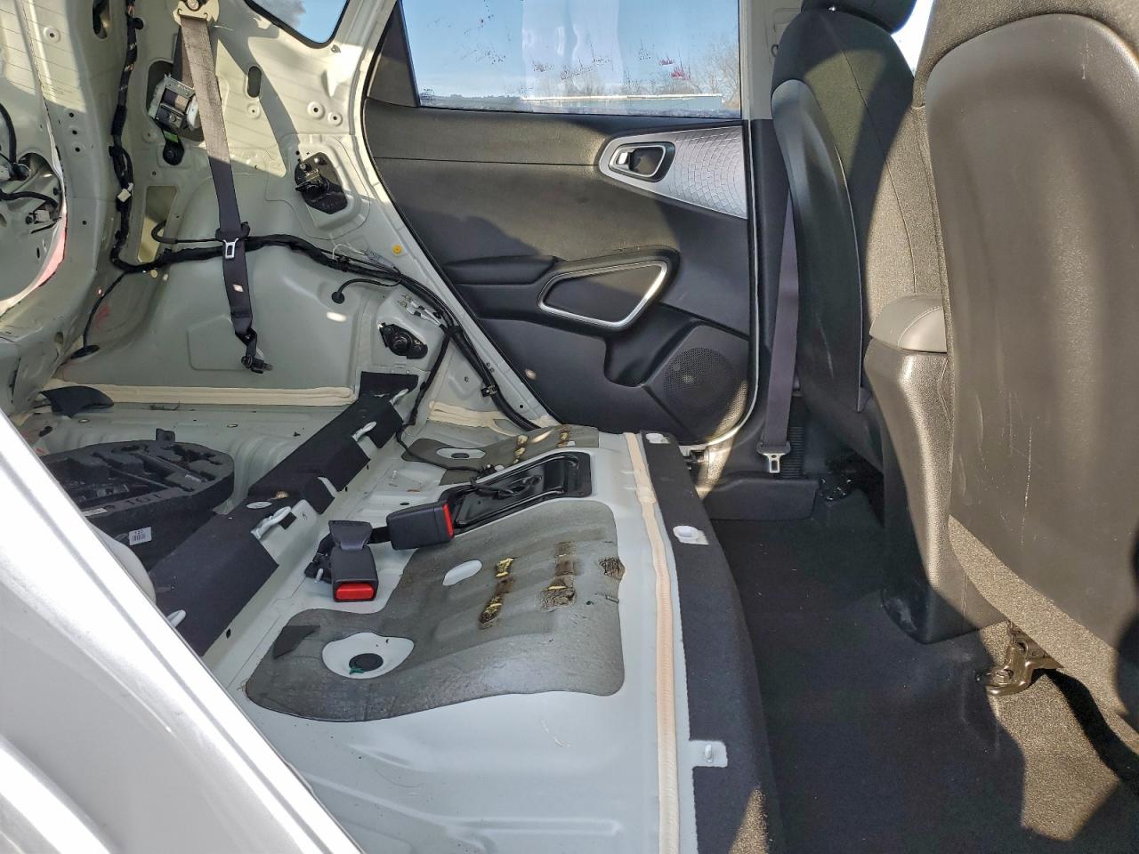2022 KIA SOUL LX photo 11