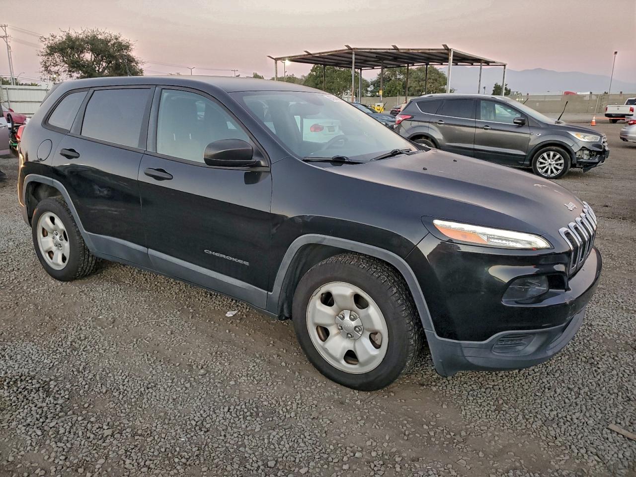 2014 JEEP CHEROKEE SPORT photo 4