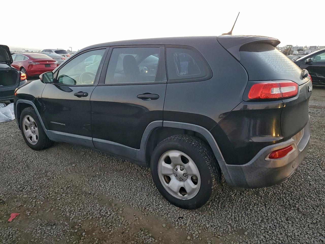 2014 JEEP CHEROKEE SPORT photo 2