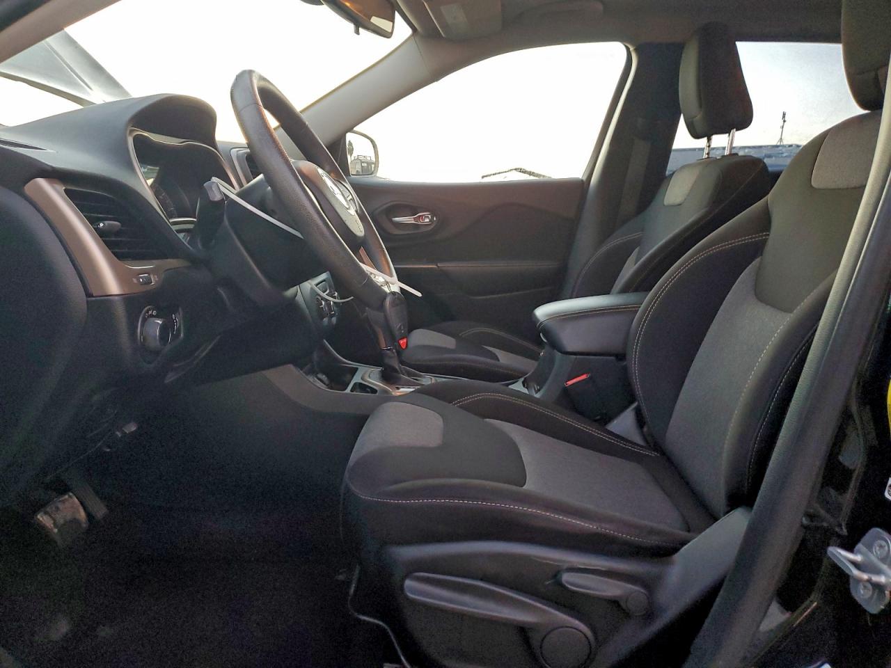 2014 JEEP CHEROKEE SPORT photo 7