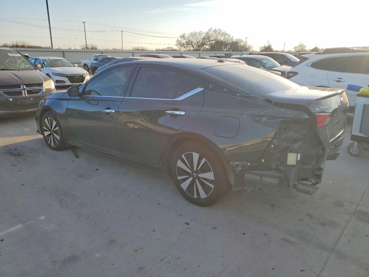 2019 NISSAN ALTIMA 2.5 SV photo 2