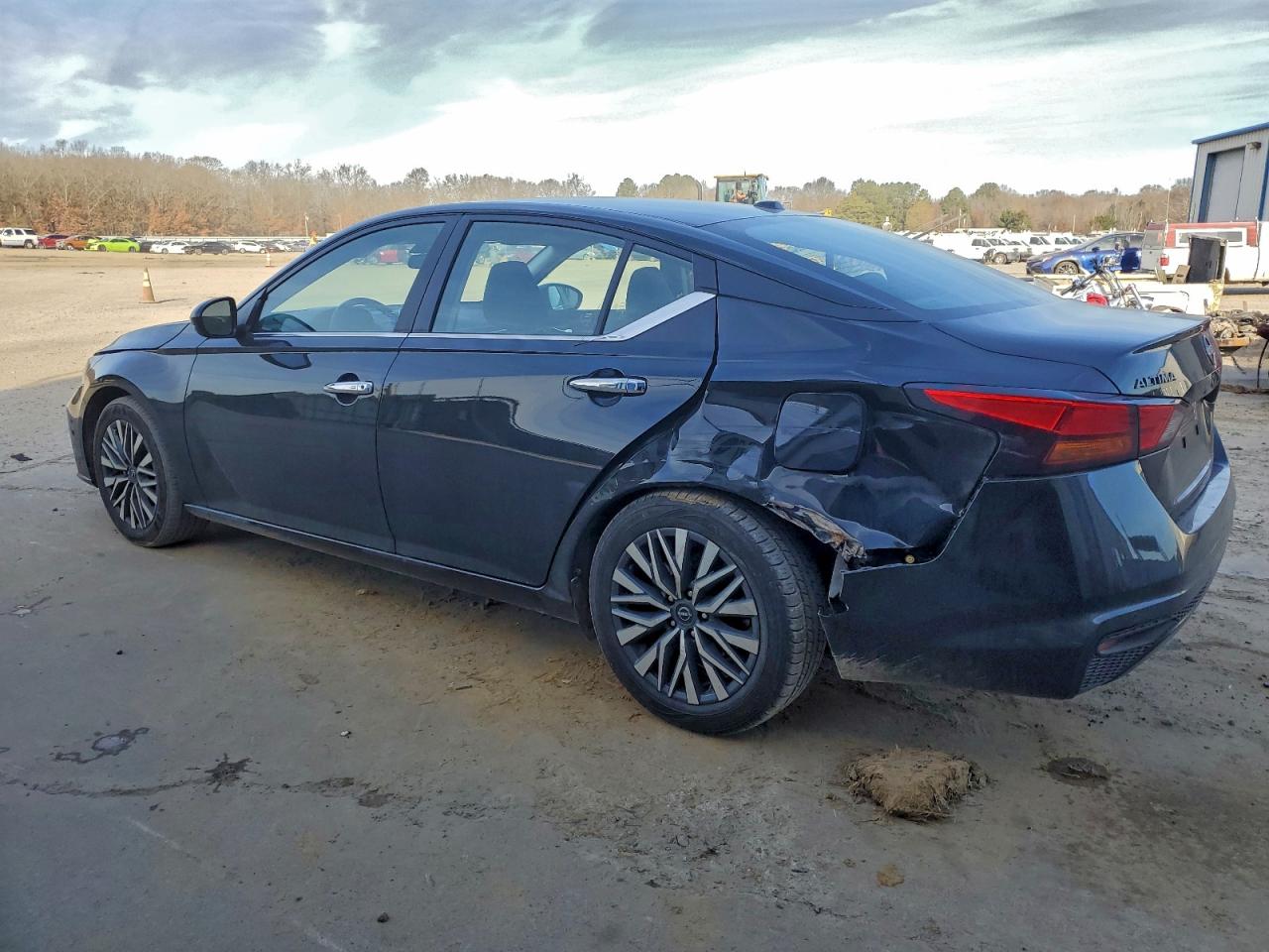 2025 NISSAN ALTIMA SV photo 2