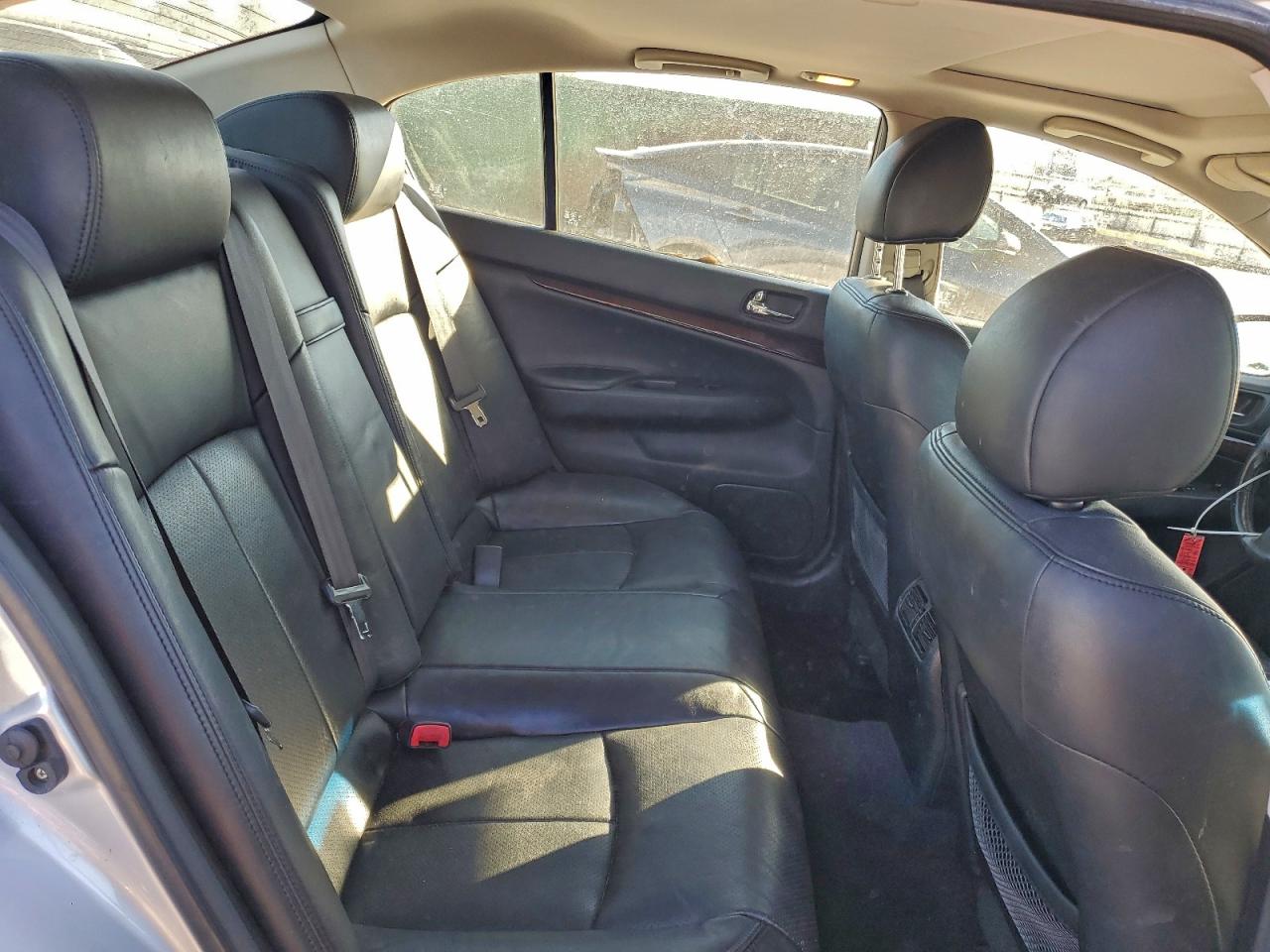 2013 INFINITI G37 BASE photo 10