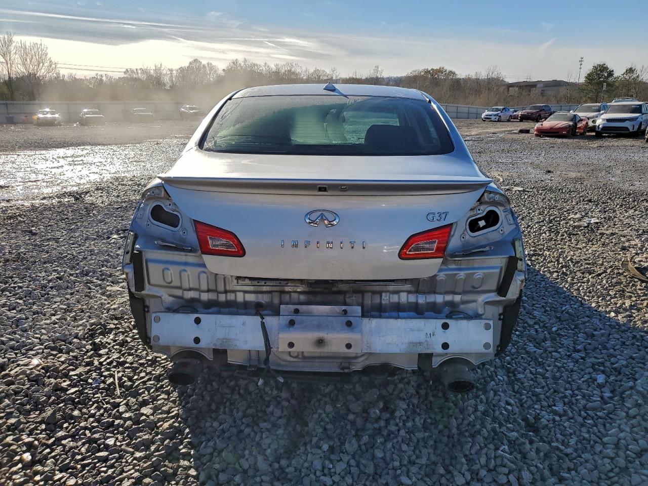 2013 INFINITI G37 BASE photo 6