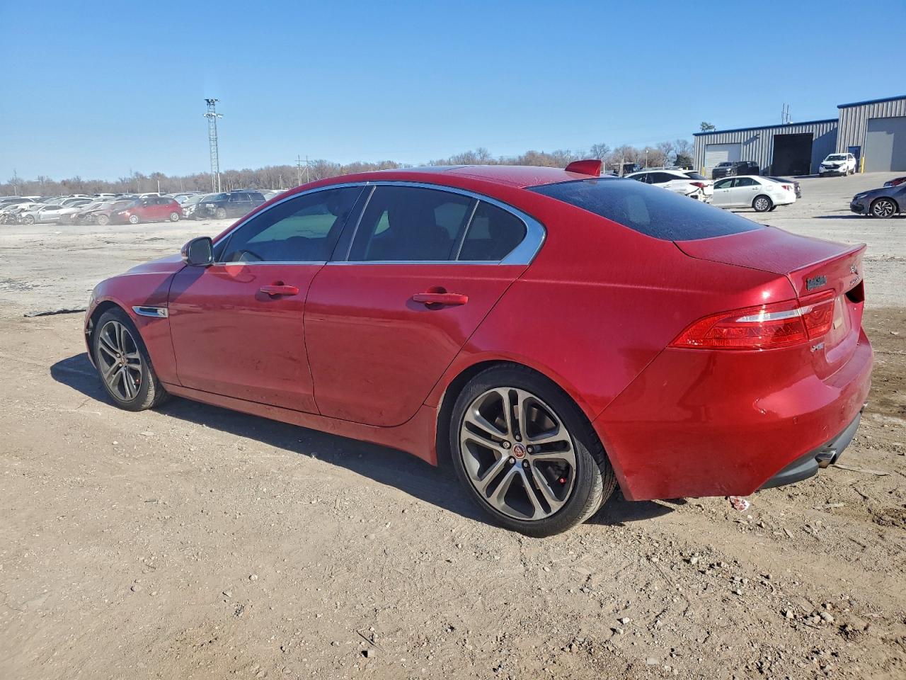 2017 JAGUAR XE PRESTIGE photo 4