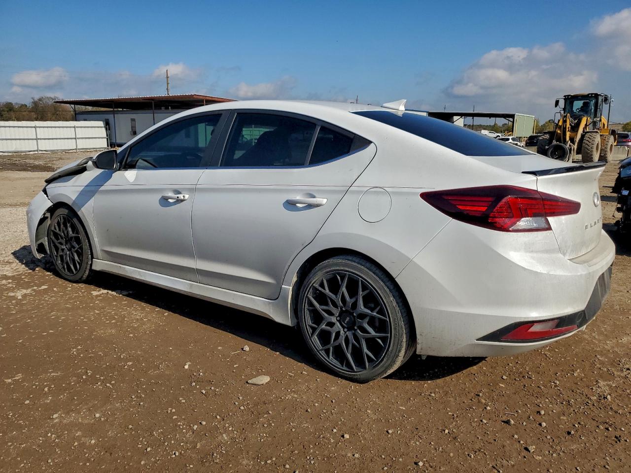 2020 HYUNDAI ELANTRA SPORT photo 3