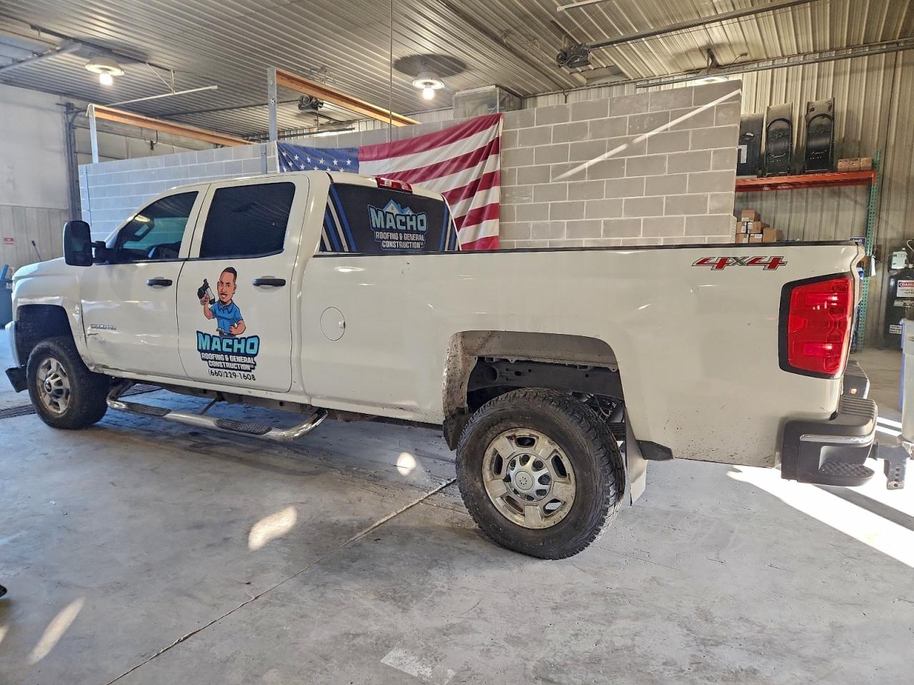 2015 CHEVROLET SILVERADO K2500 HEAVY DUTY photo 3