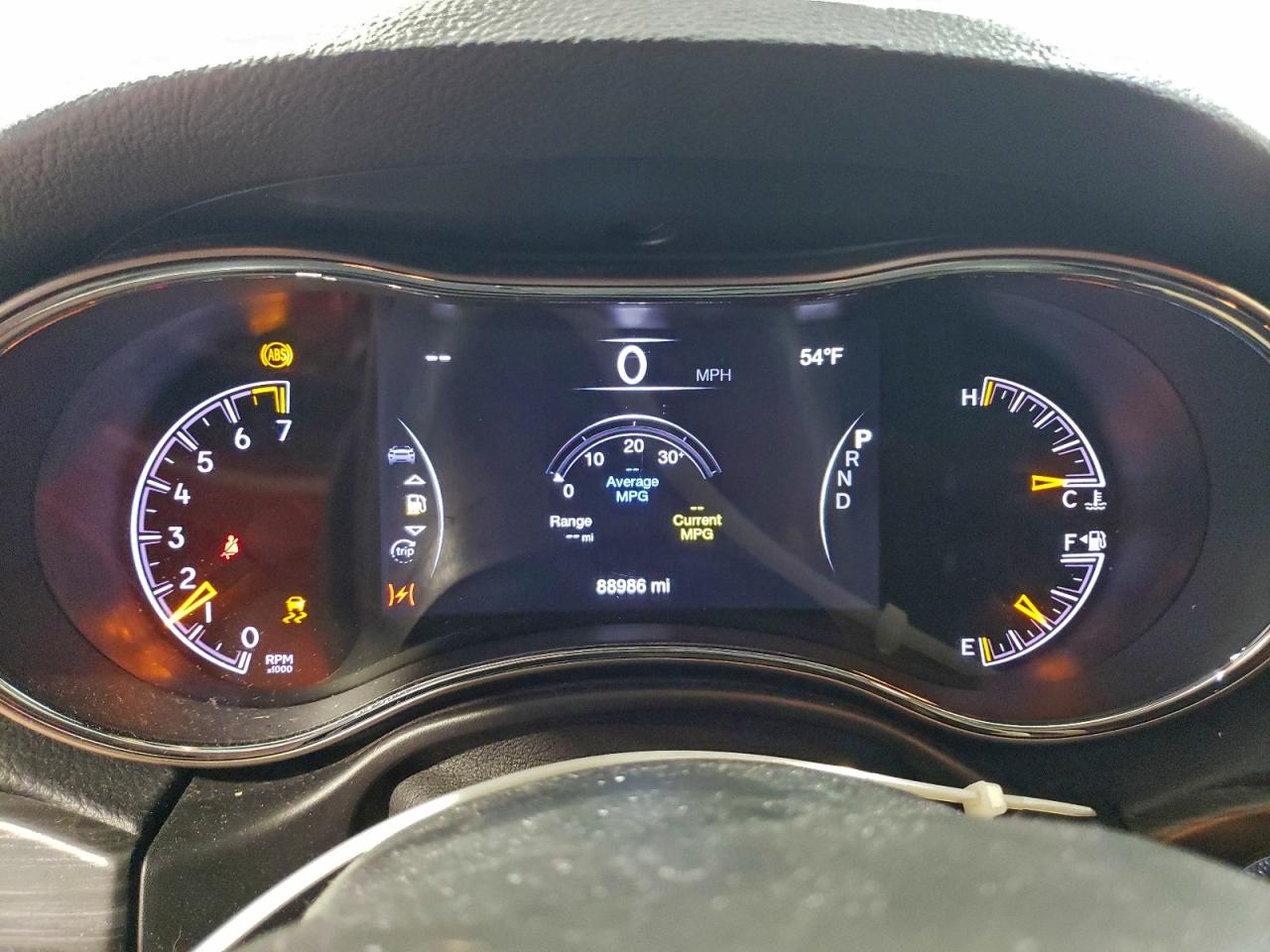 2019 JEEP GRAND CHEROKEE LAREDO photo 9