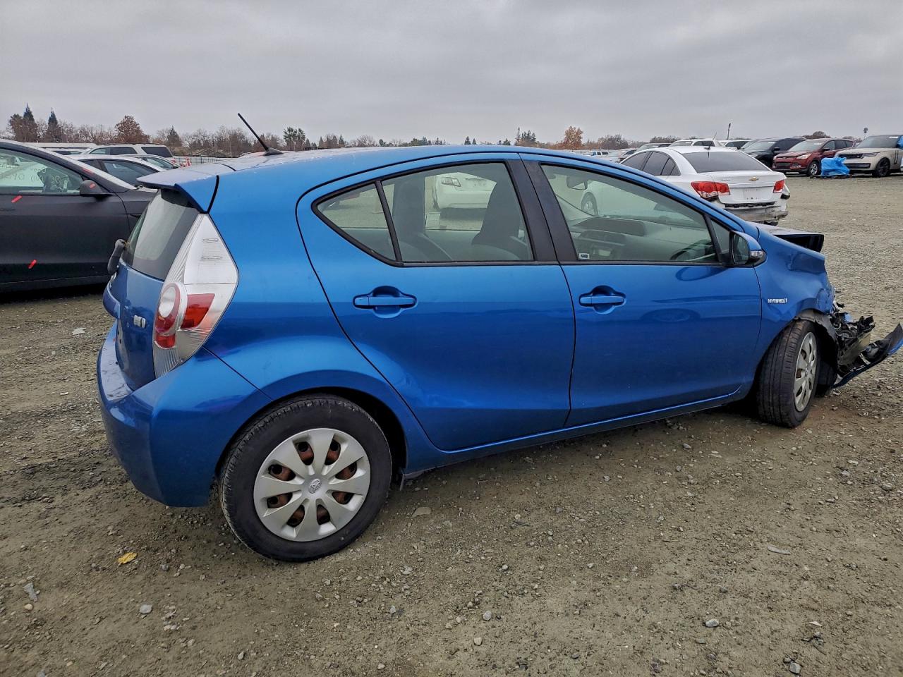 2013 TOYOTA PRIUS C photo 7