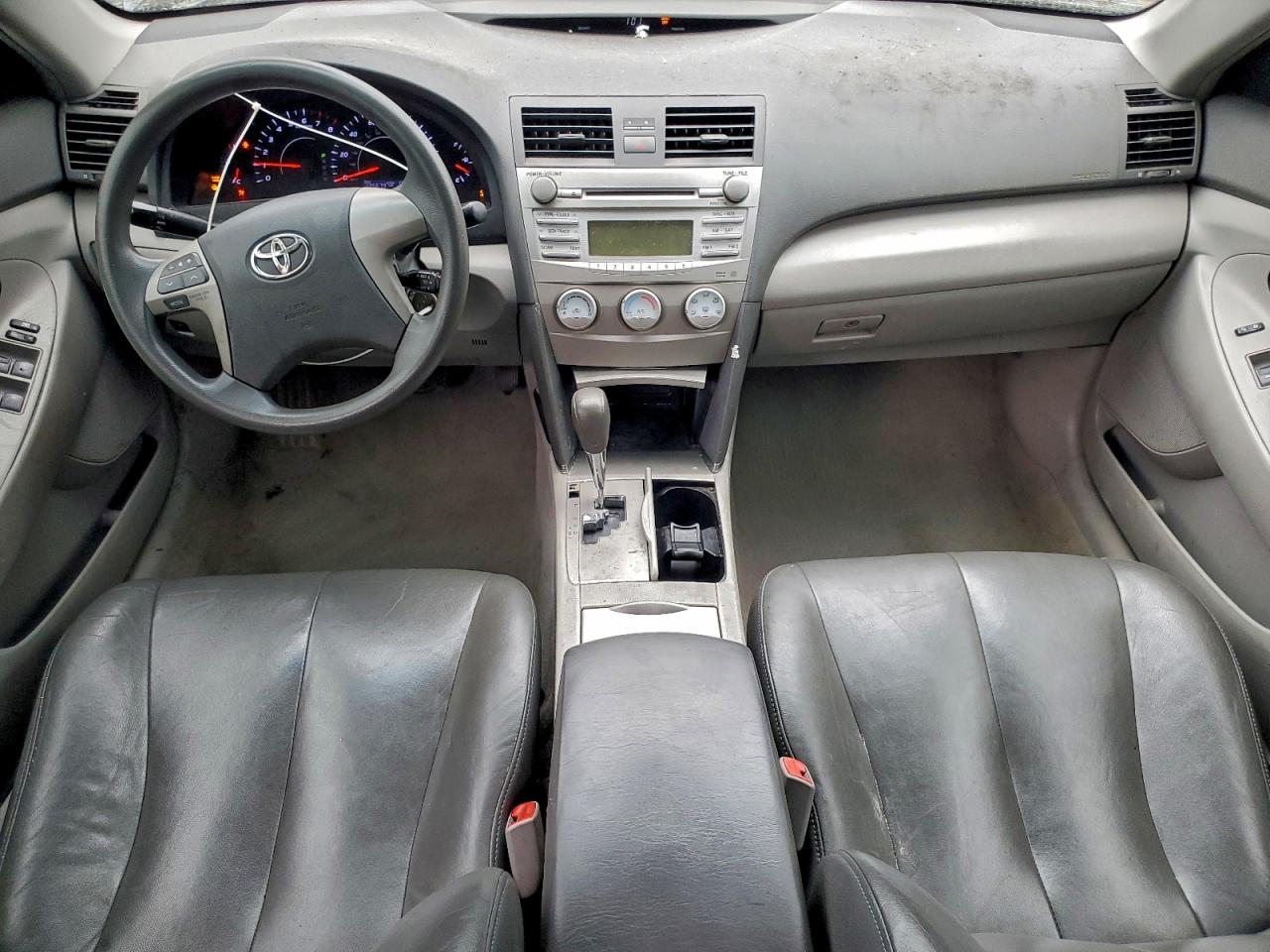 2011 TOYOTA CAMRY BASE photo 15