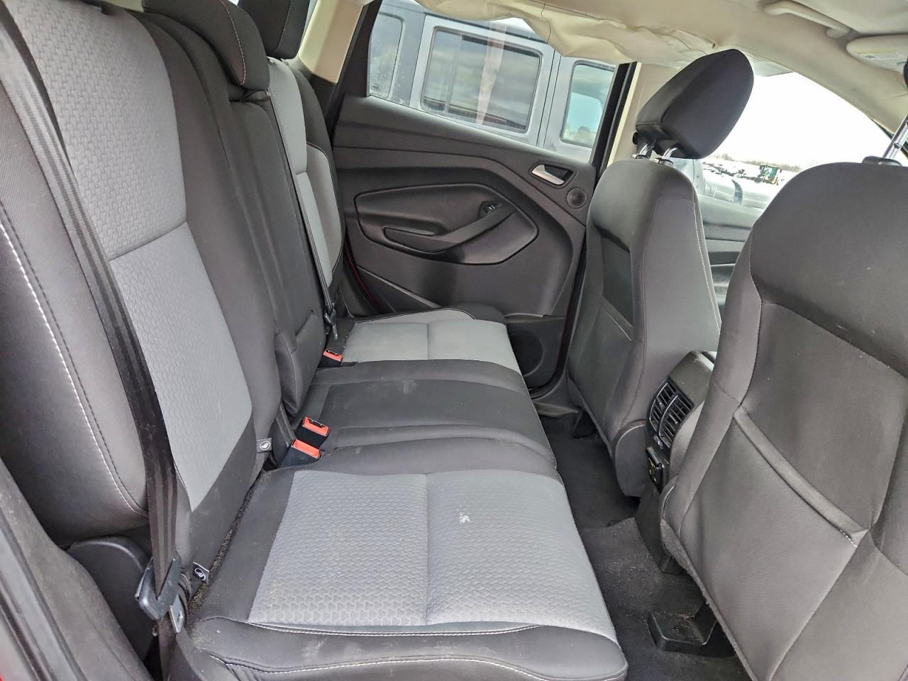 2017 FORD ESCAPE SE photo 11