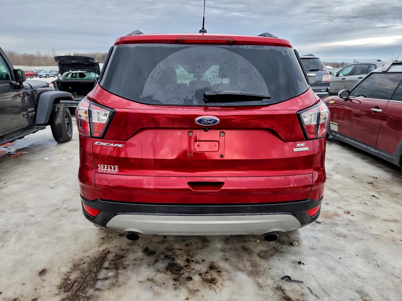 2017 FORD ESCAPE SE photo 6
