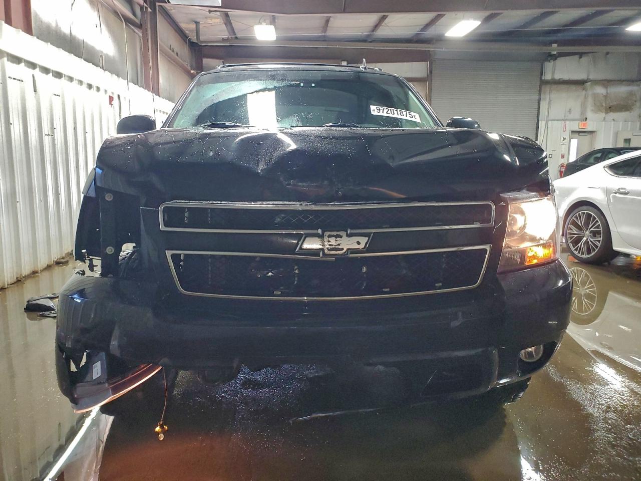 2011 CHEVROLET AVALANCHE LT photo 5