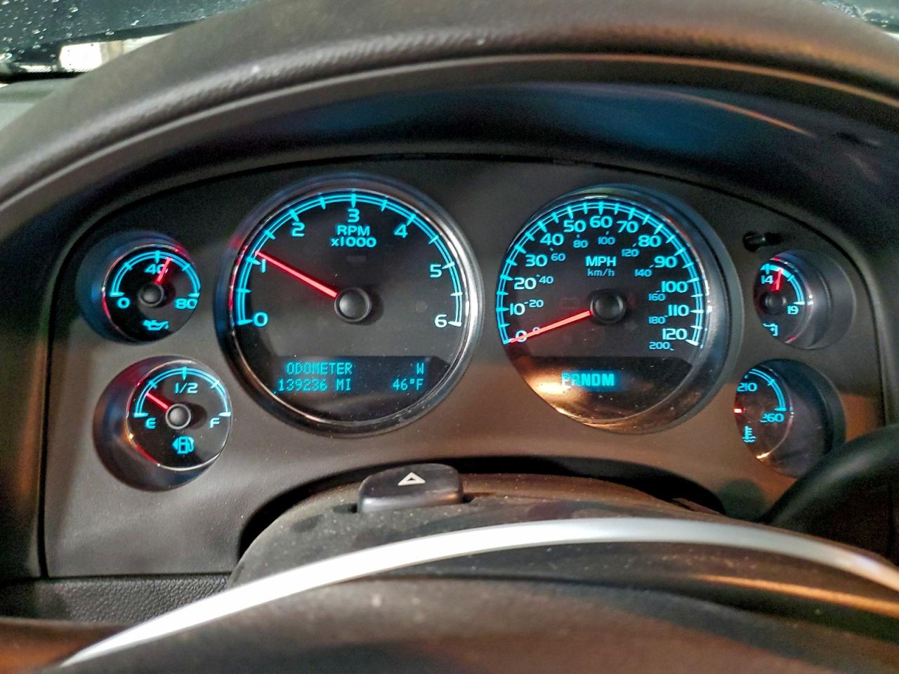 2011 CHEVROLET AVALANCHE LT photo 9