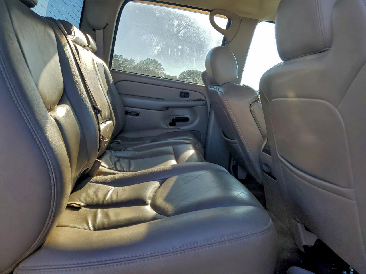 2004 CHEVROLET SILVERADO K2500 photo 10