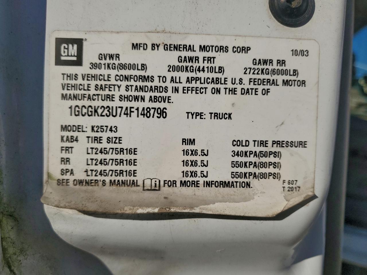 2004 CHEVROLET SILVERADO K2500 photo 12