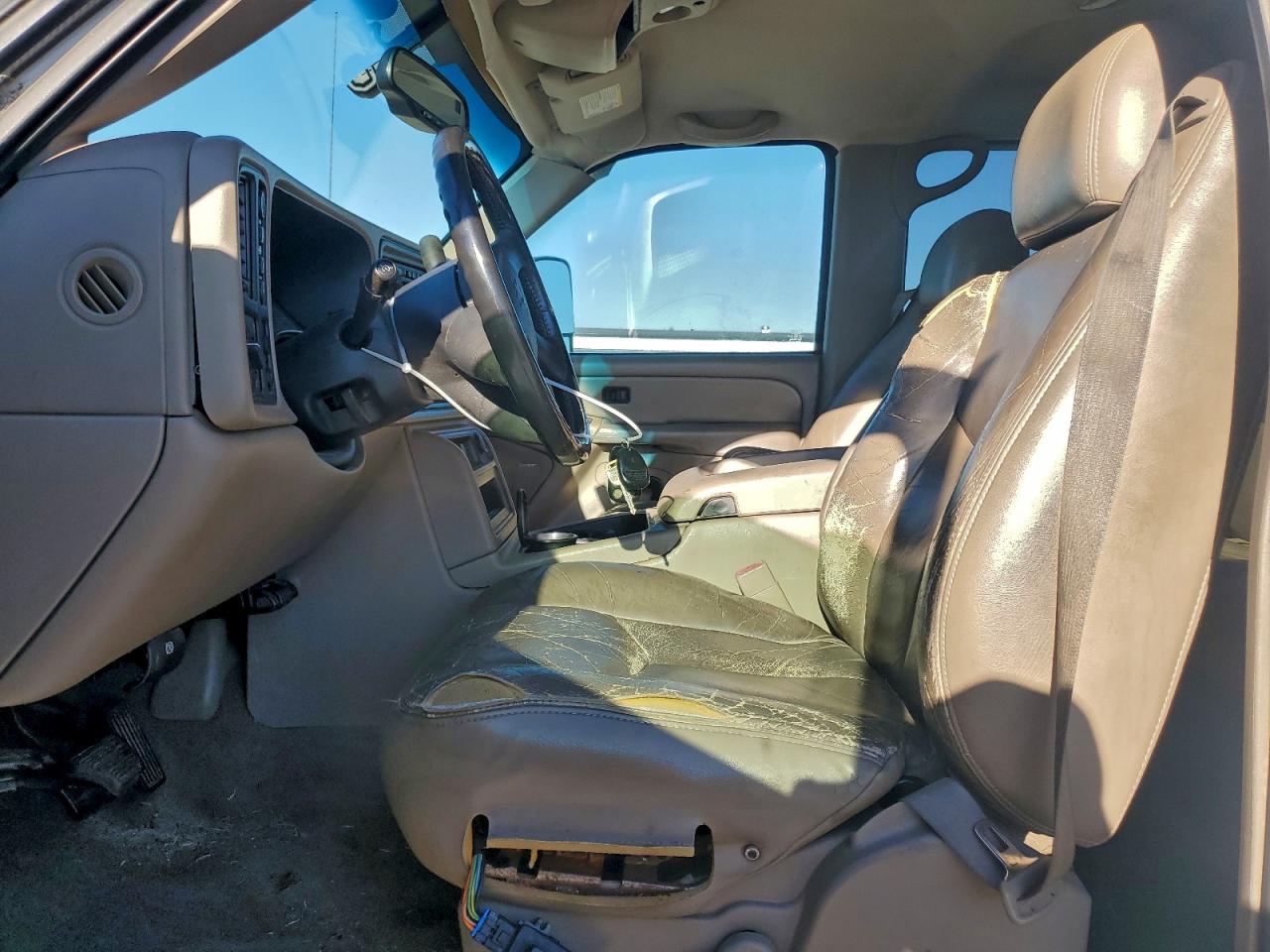 2004 CHEVROLET SILVERADO K2500 photo 7