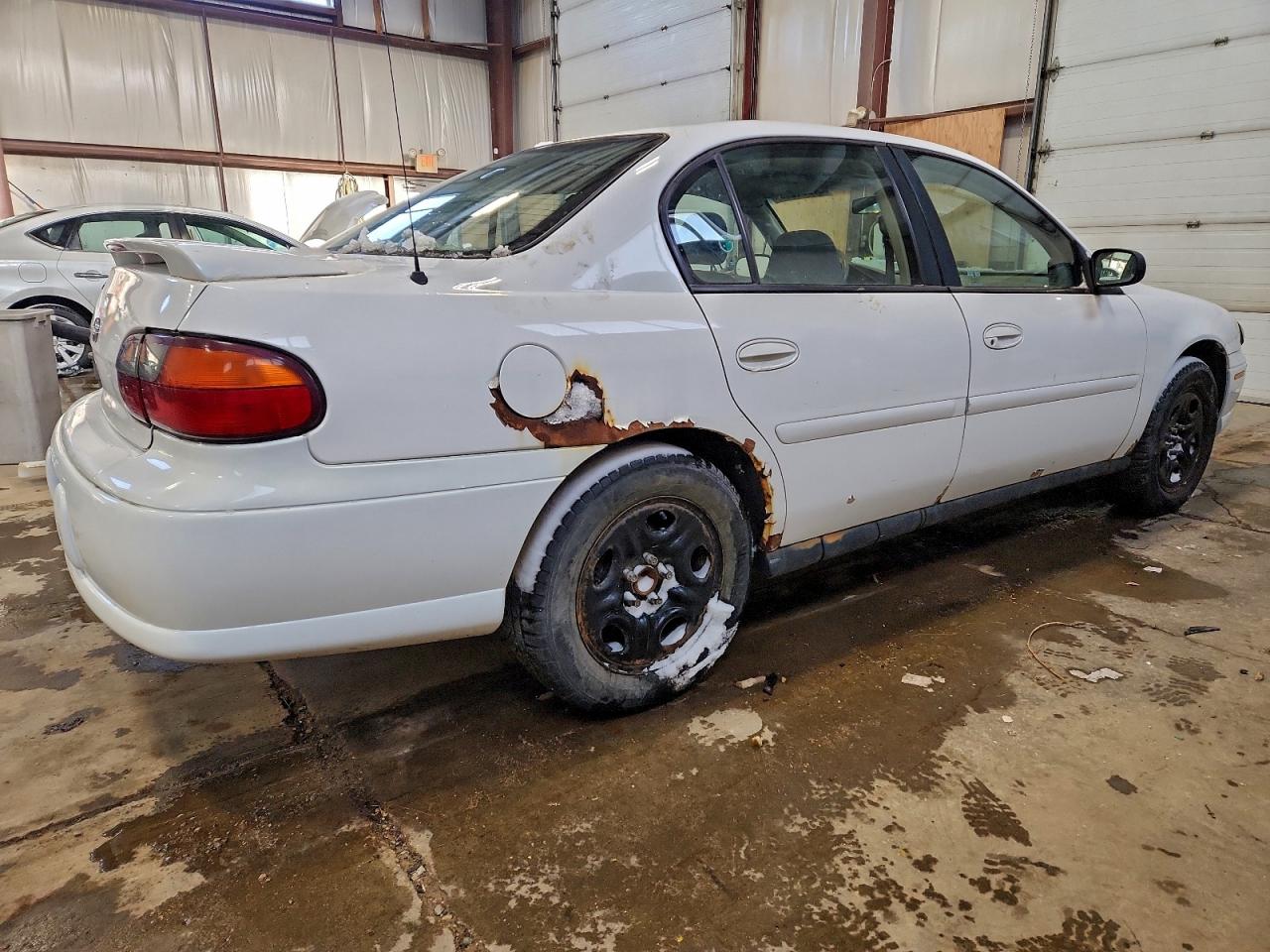 2002 CHEVROLET MALIBU photo 3