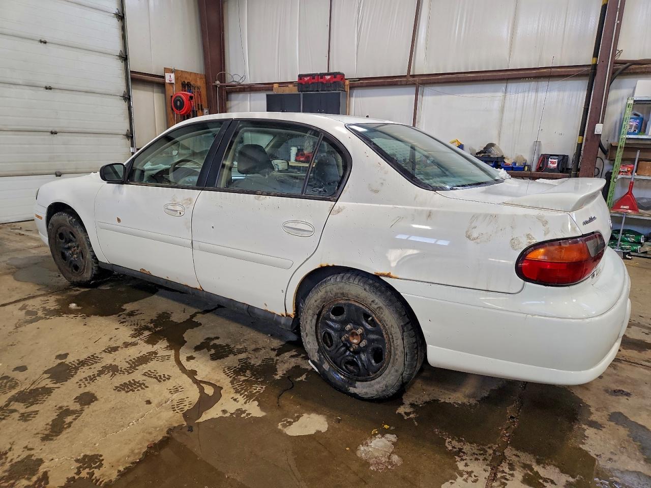 2002 CHEVROLET MALIBU photo 2