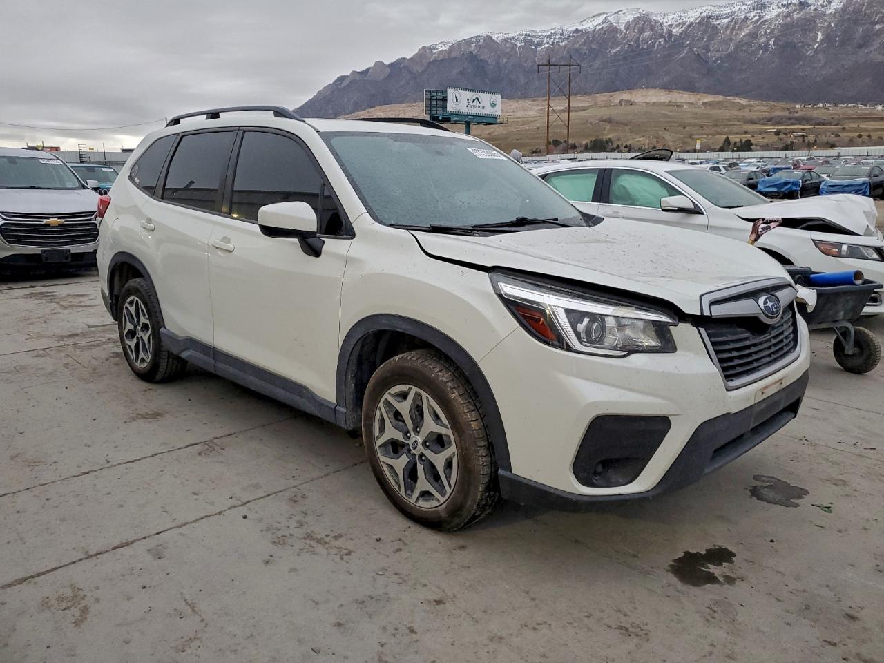 2019 SUBARU FORESTER PREMIUM photo 4