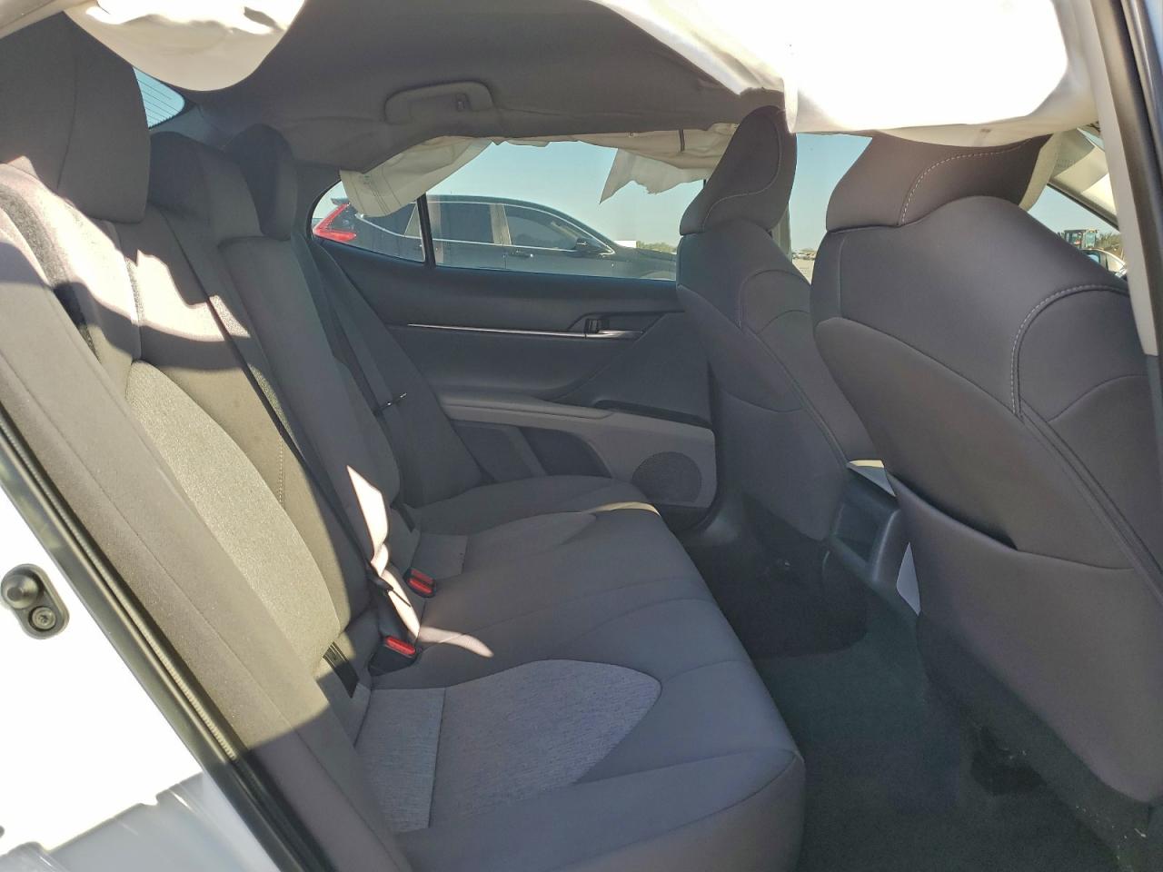 2023 TOYOTA CAMRY LE photo 10
